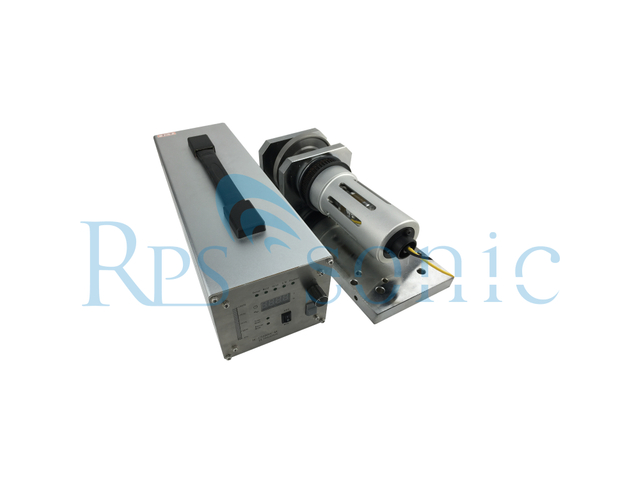 Máquina de coser ultrasónica rotatoria del sonotrodo de 35KHZ 800W para los vestidos