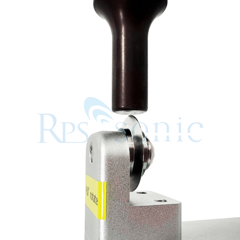 Máquina ultrasónica de sellado y corte con una máquina de pordigas de rueda de rodillo para soldadura de tela y corte