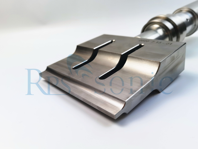  Sistema de soldadura ultrasónica de alta resistencia de 20 kHz para soldadura Femcare e higiene 