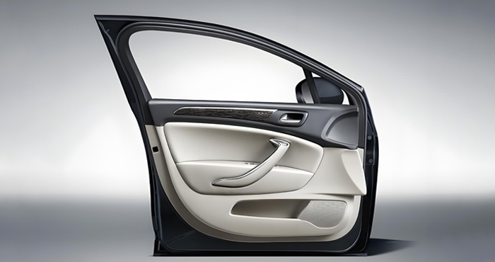 Ventajas de la soldadura ultrasónica de paneles de puertas de automóviles