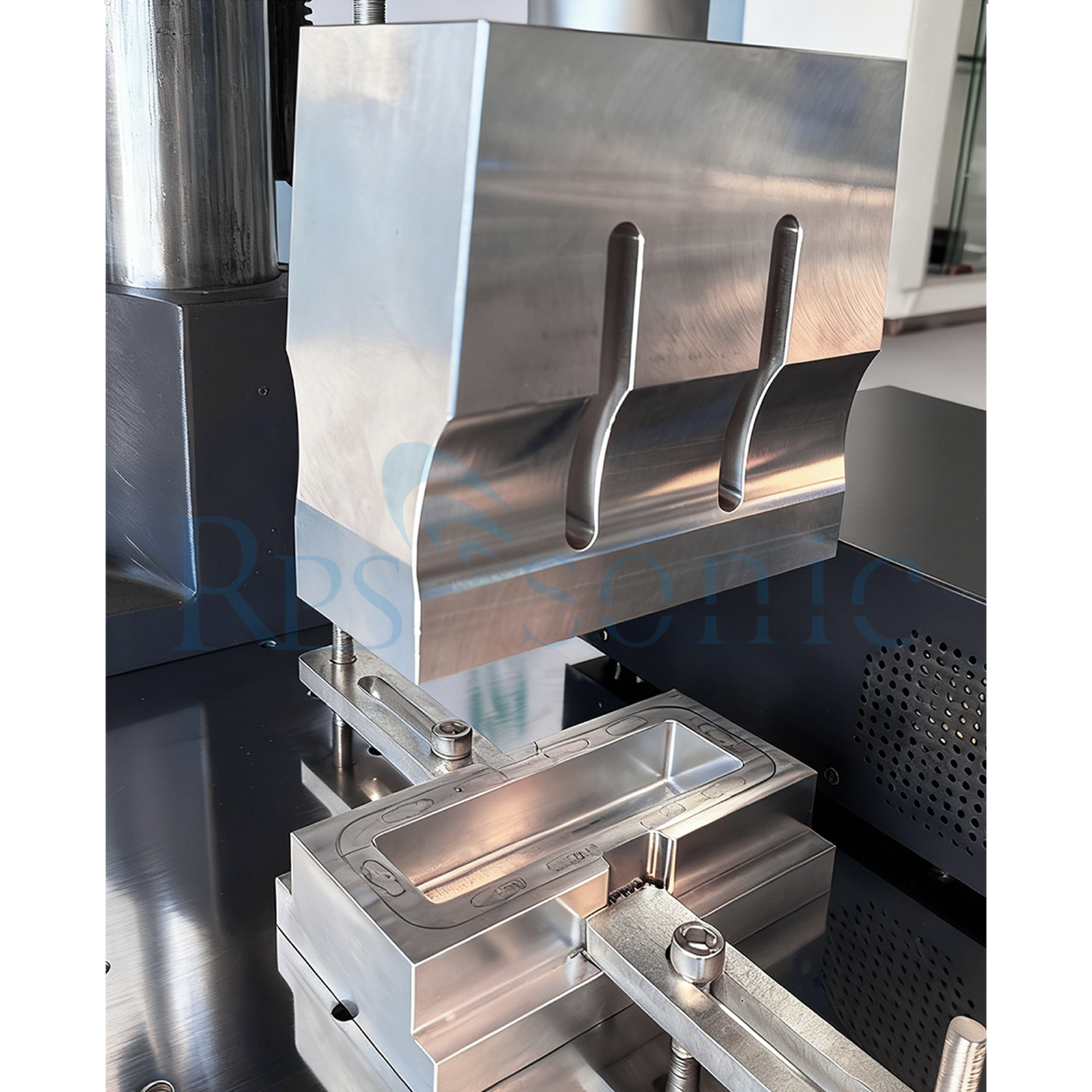 soldadura plástica de la caja electrónica de la soldadora del HDPE de la soldadora ultrasónica del poder más elevado 15Khz